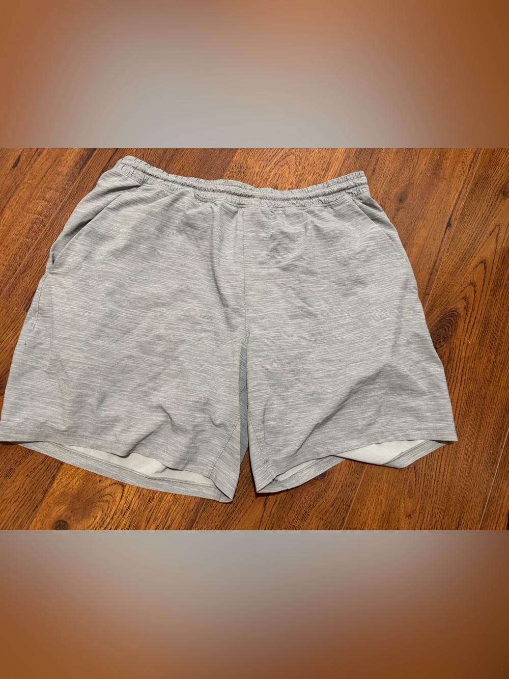 Lululemon Men’s Heather Gray 7” Athletic Running Shorts